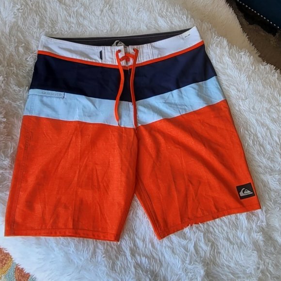 Quicksilver Men's Short Size 34x20 - Picture 1 of 10